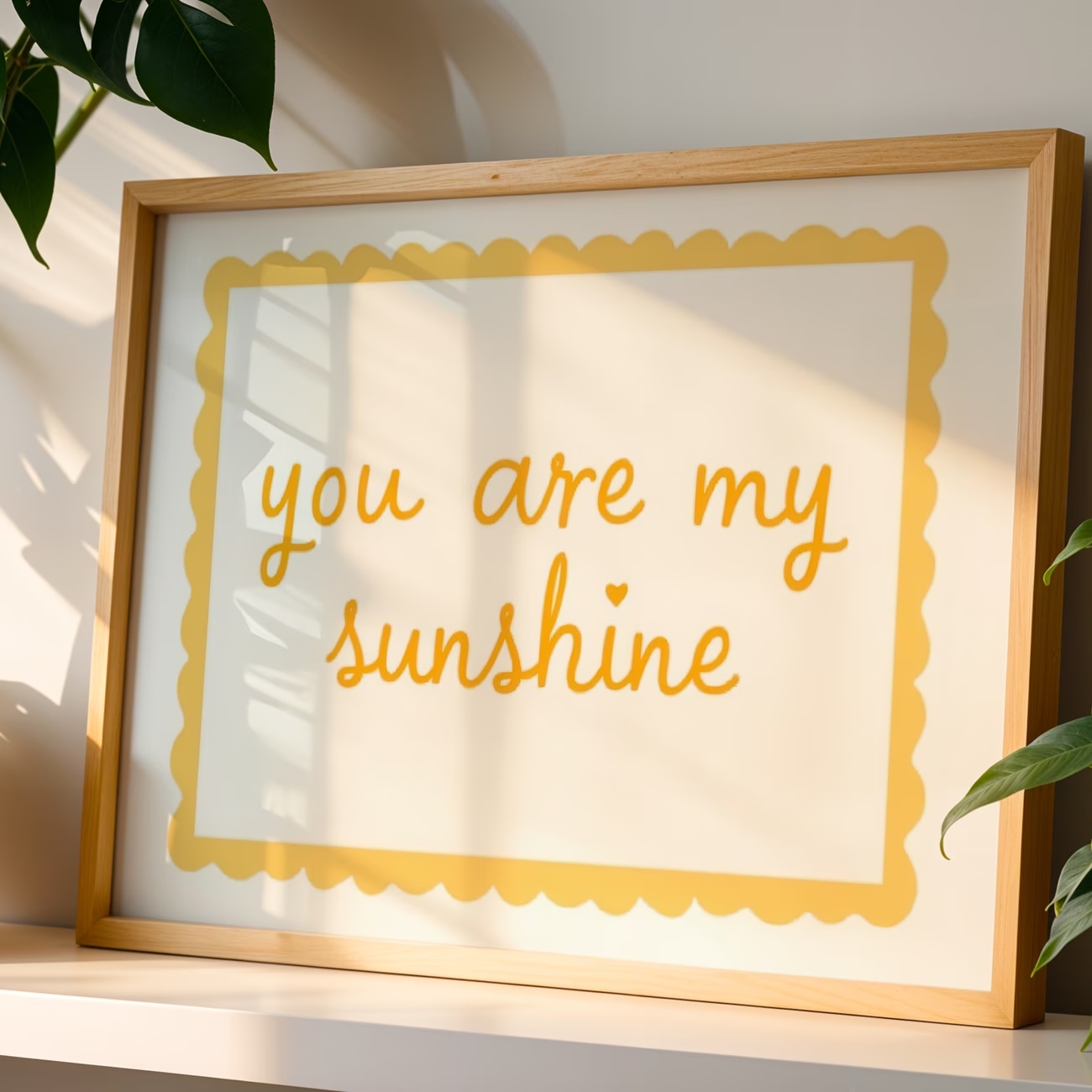Photography Angle - モダンな「You Are My Sunshine」の引用句ウォールアート、黄色のスカラップボーダープリント、保育園や寝室の家の装飾用キャンバスポスタープリント