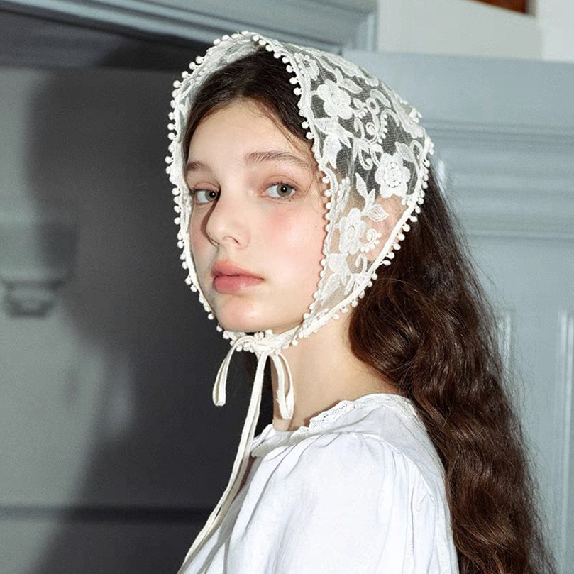 女性のための白い織りフローラルレースヘアスカーフ、レトロな三 - Photography Triangle のレビューと価格